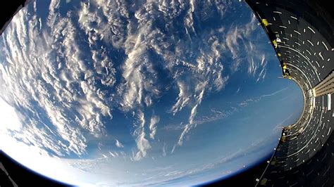 U­z­a­y­d­a­n­ ­G­e­r­i­ ­D­ö­n­e­n­ ­R­o­k­e­t­i­n­ ­G­ö­z­ü­n­d­e­n­ ­­M­u­h­t­e­ş­e­m­ ­G­e­z­e­g­e­n­i­m­i­z­­